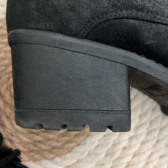 White Mountain ankle boots black suede with a slight heel - Picture 2 of 8